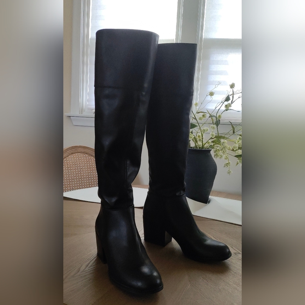 Madden Girl Elegant Black Knee-High Boots.  NWOT